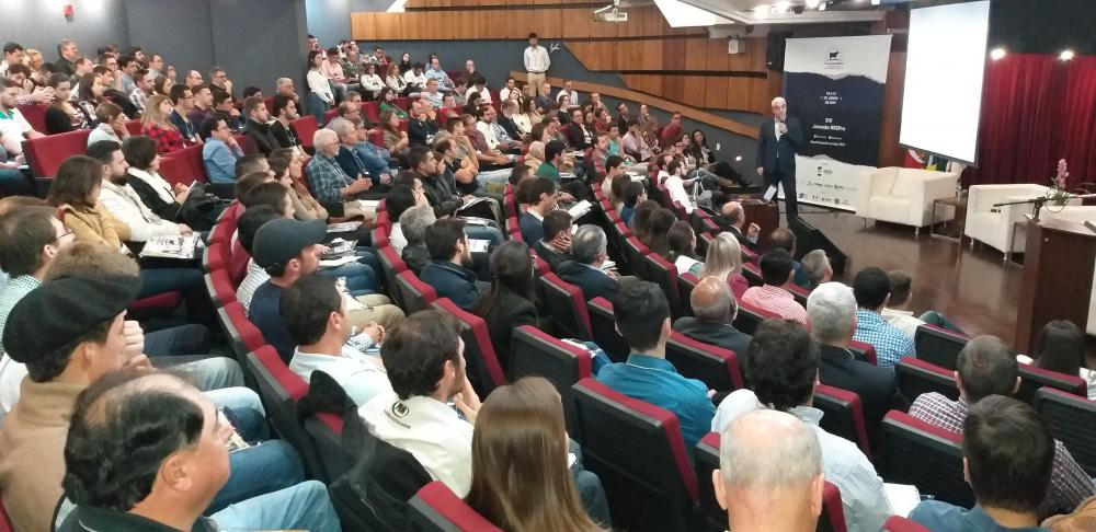 Peso do Brasil no mercado mundial da carne e a experiência dos produtores no primeiro dia da Jornada Nespro