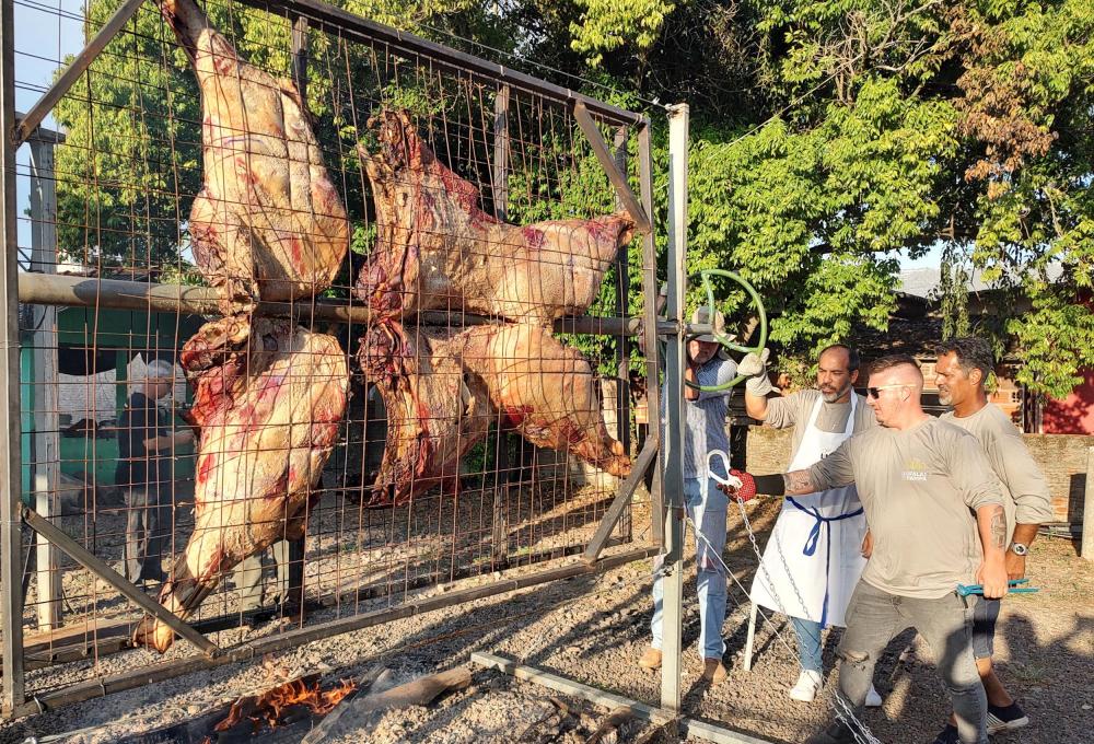 Búfalo é atração em festa de emancipação de Passo do Sobrado